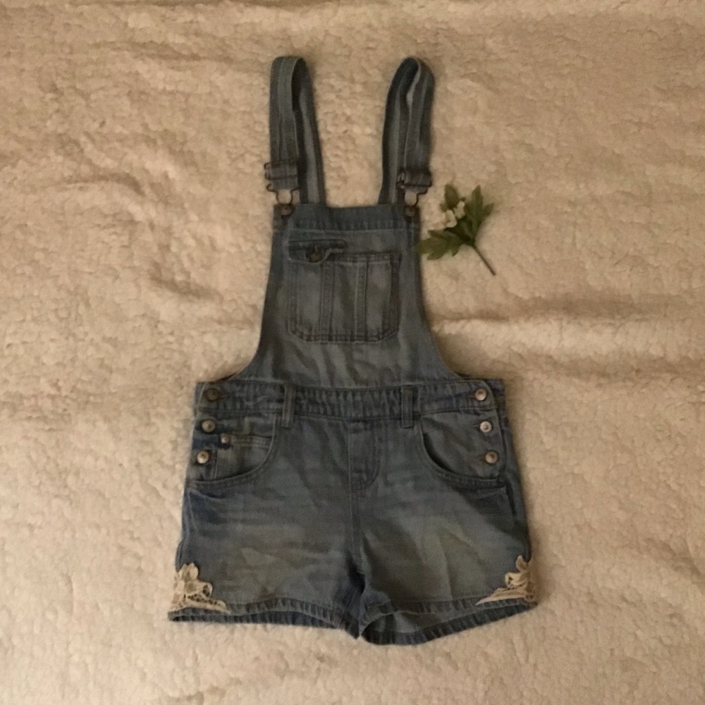 denim overall shorts with embroidered detail